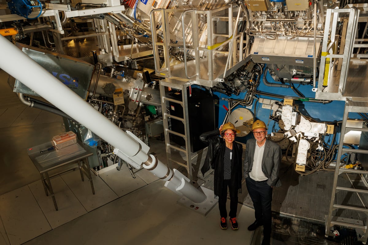 LLNL-FINAL-JY-027_ENERGYPHOTOBADGEBLURRED